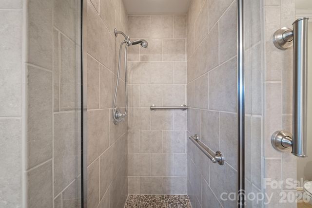 195 Oak Lane, Mars Hill, NC 28754