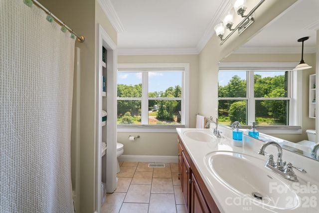 195 Oak Lane, Mars Hill, NC 28754