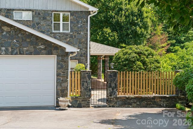 195 Oak Lane, Mars Hill, NC 28754