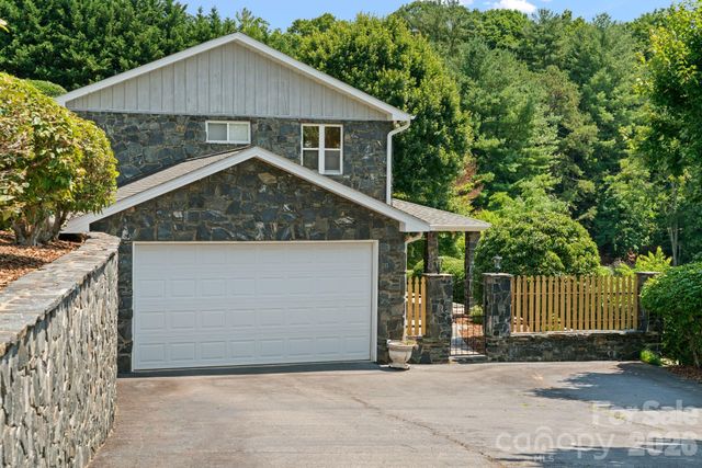 195 Oak Lane, Mars Hill, NC 28754
