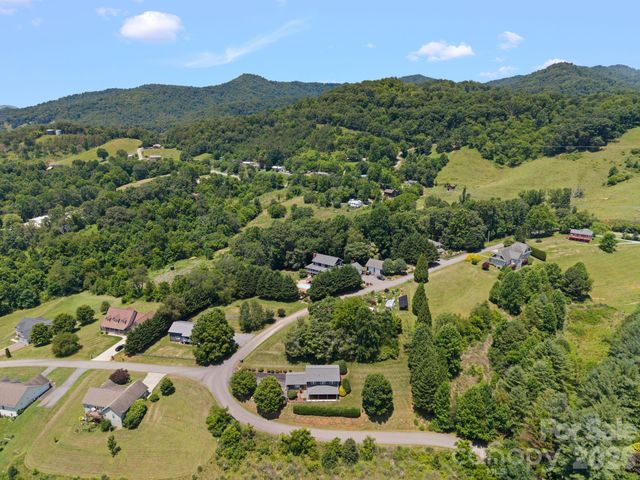 195 Oak Lane, Mars Hill, NC 28754