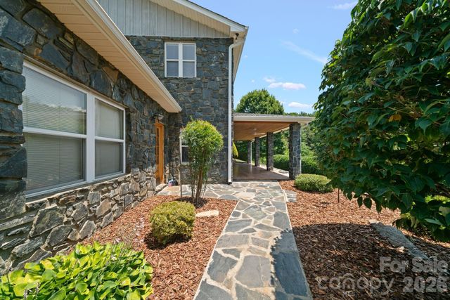 195 Oak Lane, Mars Hill, NC 28754