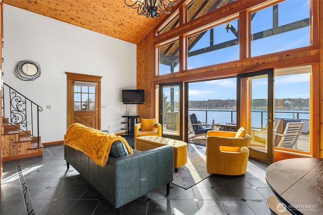 382 E Bergeson Road, Shelton, WA 98584