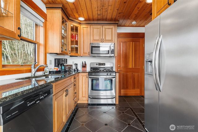 382 E Bergeson Road, Shelton, WA 98584