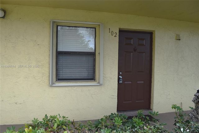 10013 Winding Lake Rd 102, Sunrise, FL 33351