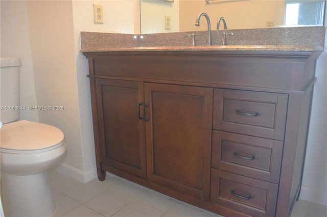 10013 Winding Lake Rd 102, Sunrise, FL 33351