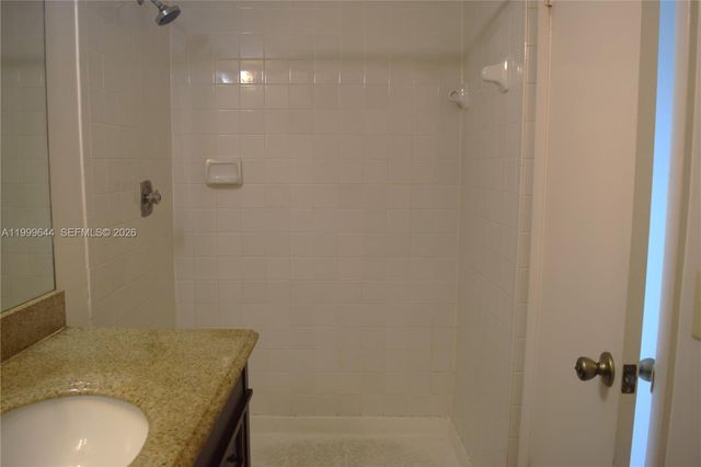 10013 Winding Lake Rd 102, Sunrise, FL 33351