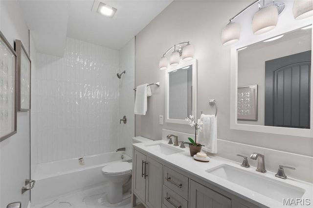 2911 Michigan Avenue, St Louis, MO 63118