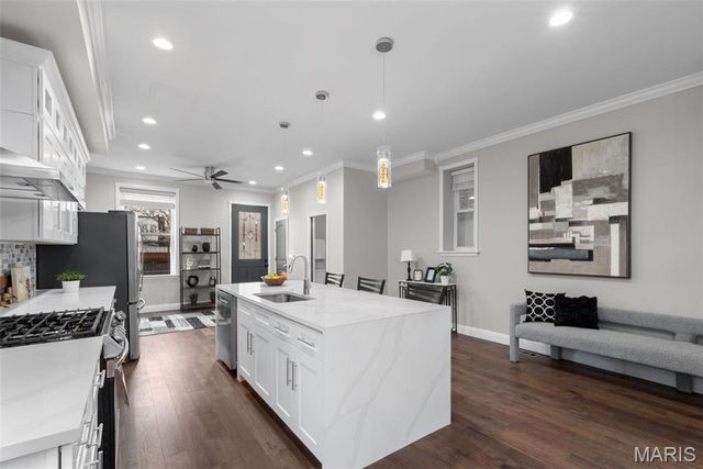 2911 Michigan Avenue, St Louis, MO 63118