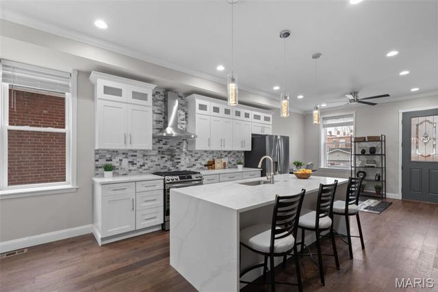 2911 Michigan Avenue, St Louis, MO 63118