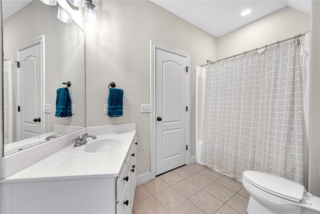 6307 W Valley View Road, Rogers, AR 72758