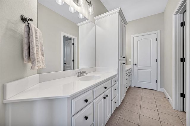 6307 W Valley View Road, Rogers, AR 72758