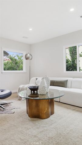 10714 Valley Spring, North Hollywood, CA 91602