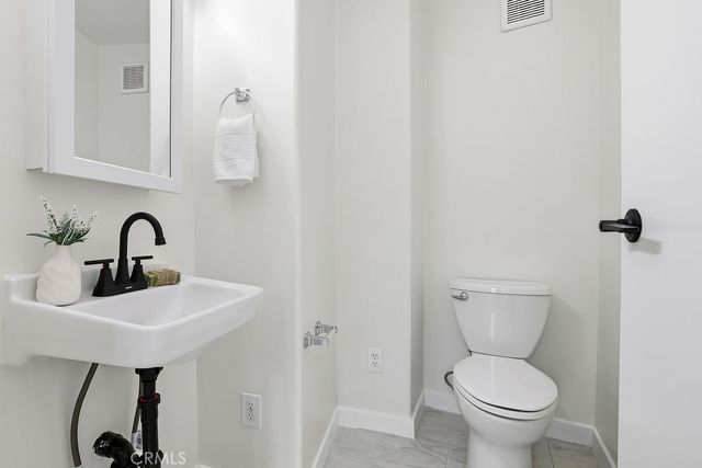 10714 Valley Spring, North Hollywood, CA 91602