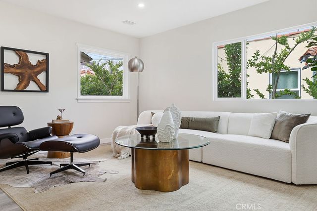 10714 Valley Spring, North Hollywood, CA 91602