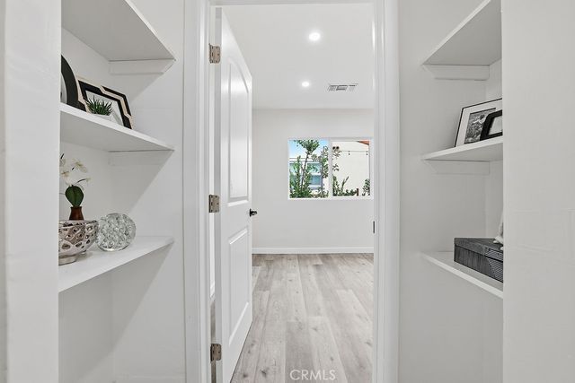 10714 Valley Spring, North Hollywood, CA 91602