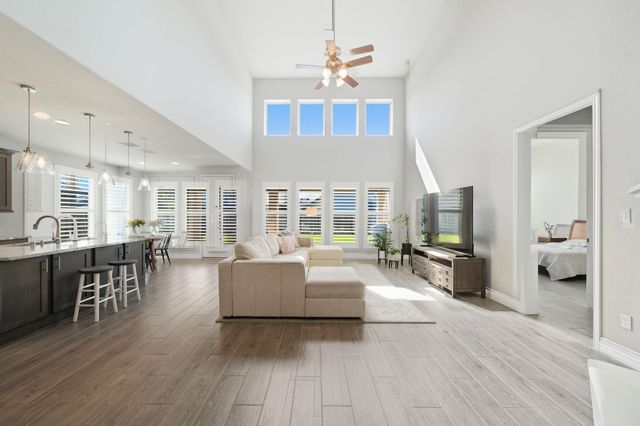 6923 Red Oak Drive, Katy, TX 77493