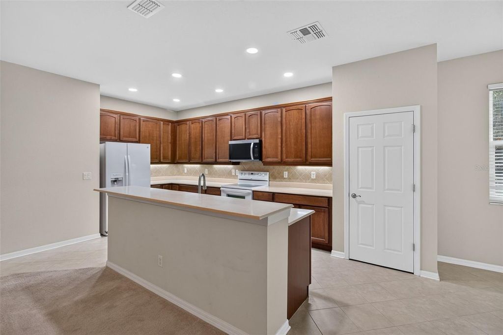 Image 20 of property listing at 11156 MERGANSER WAY, New Port Richey, FL 34654