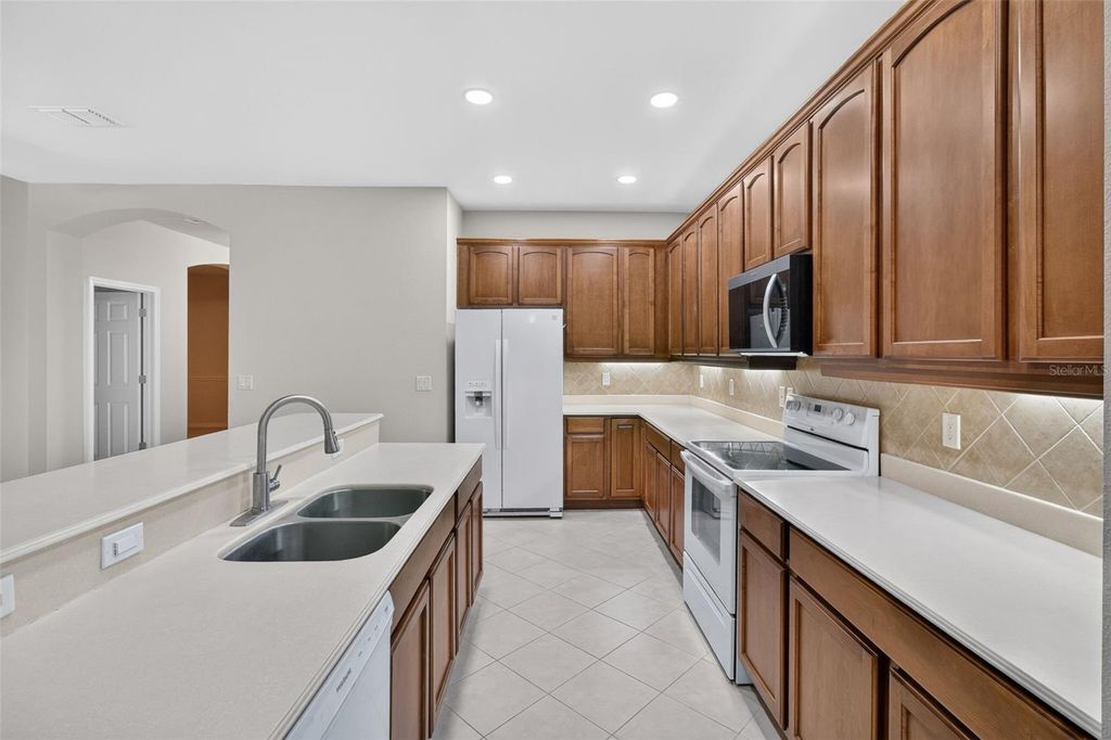 Image 21 of property listing at 11156 MERGANSER WAY, New Port Richey, FL 34654