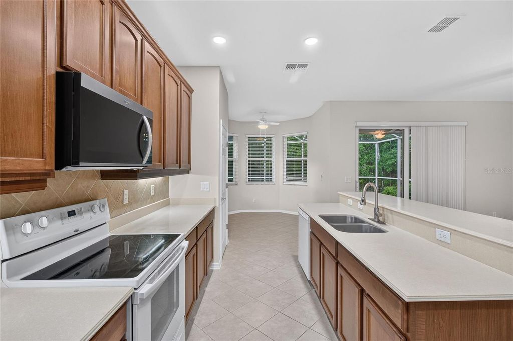 Image 24 of property listing at 11156 MERGANSER WAY, New Port Richey, FL 34654