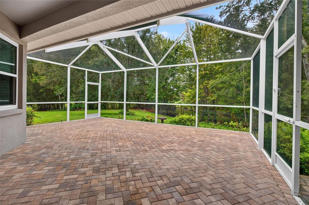 Image 4 of property listing at 11156 MERGANSER WAY, New Port Richey, FL 34654