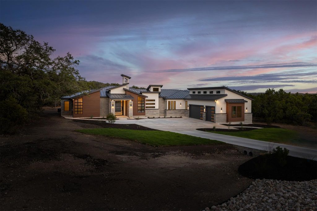 1758 Paradise PKWY, Canyon Lake, TX 78133