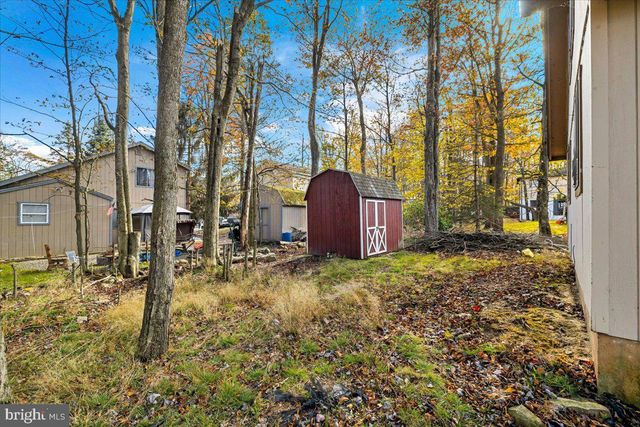 6309 VENTNOR DR, Tobyhanna, PA 18466
