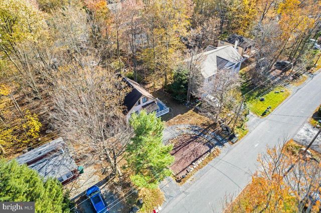 6309 VENTNOR DR, Tobyhanna, PA 18466