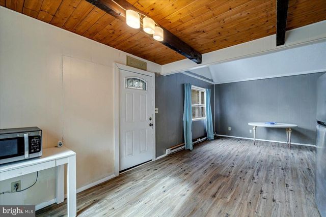 6309 VENTNOR DR, Tobyhanna, PA 18466