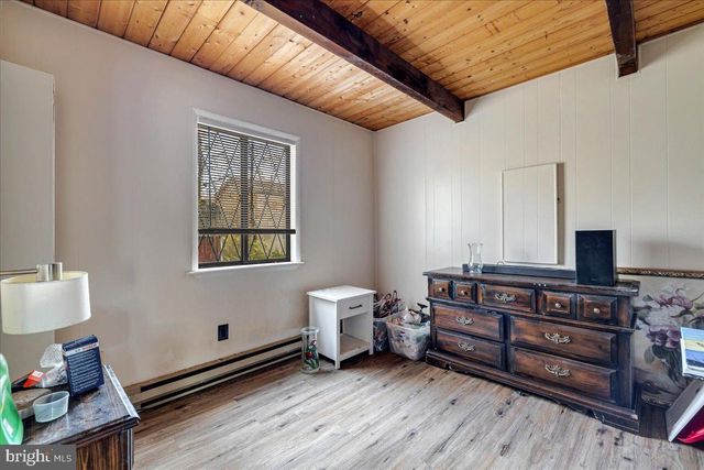 6309 VENTNOR DR, Tobyhanna, PA 18466