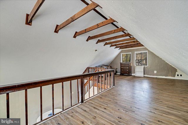 6309 VENTNOR DR, Tobyhanna, PA 18466