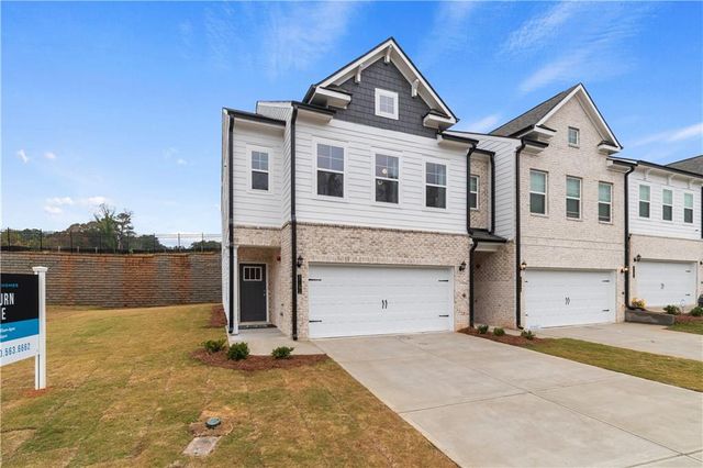 8215 Tiger Way, Riverdale, GA 30296