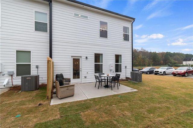 8215 Tiger Way, Riverdale, GA 30296