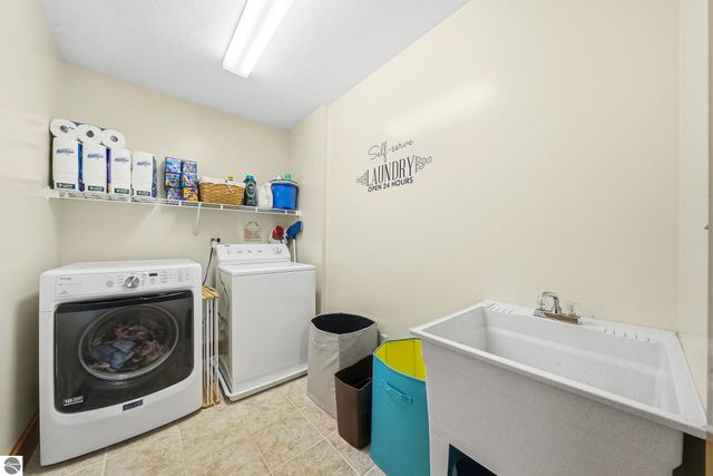 1474 S Montmorency Lane, Suttons Bay, MI 49682