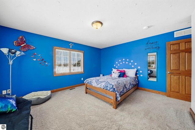 1474 S Montmorency Lane, Suttons Bay, MI 49682