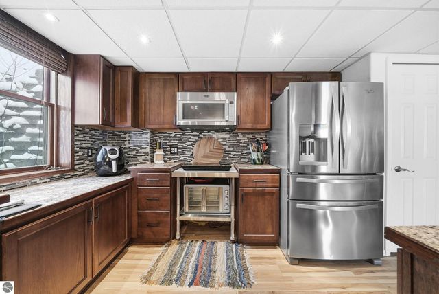 1474 S Montmorency Lane, Suttons Bay, MI 49682