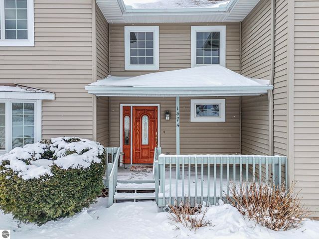 1474 S Montmorency Lane, Suttons Bay, MI 49682