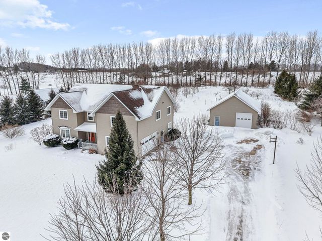 1474 S Montmorency Lane, Suttons Bay, MI 49682