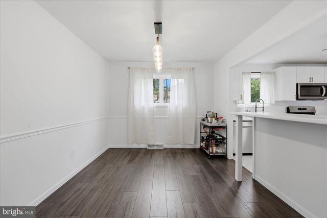 26 GILES LN, Aston, PA 19014