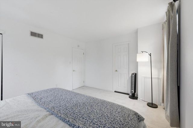 26 GILES LN, Aston, PA 19014