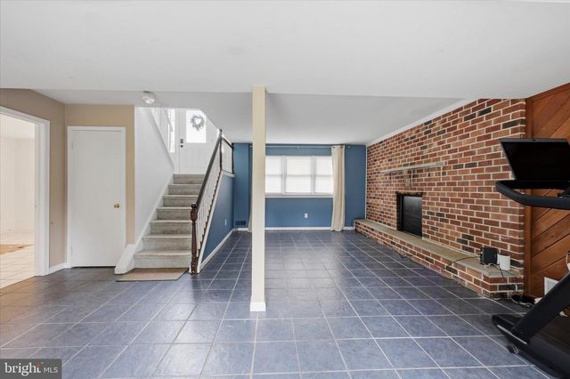 26 GILES LN, Aston, PA 19014