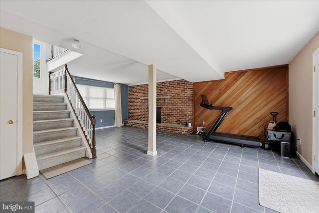 26 GILES LN, Aston, PA 19014
