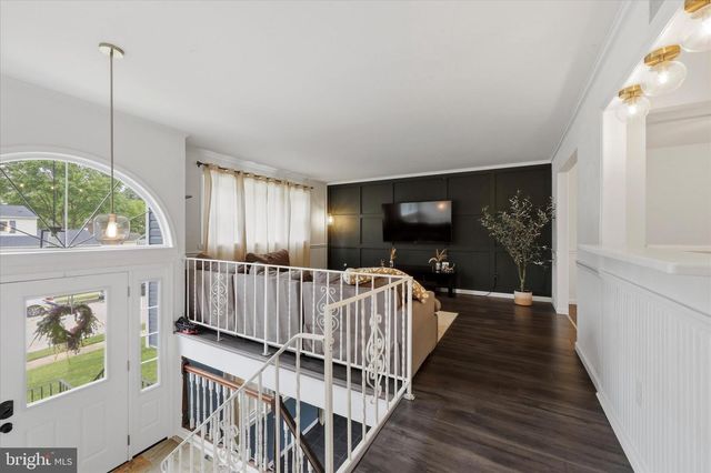 26 GILES LN, Aston, PA 19014