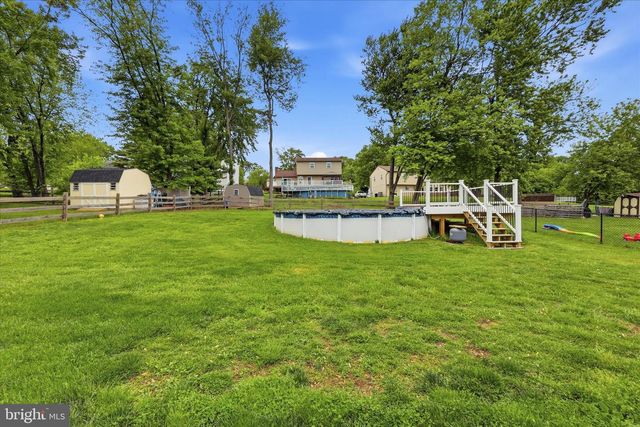 26 GILES LN, Aston, PA 19014