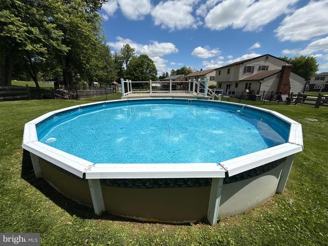 26 GILES LN, Aston, PA 19014