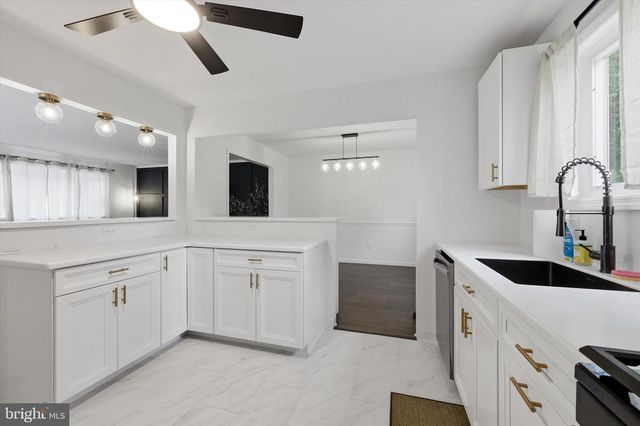 26 GILES LN, Aston, PA 19014