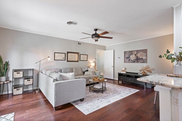 10631 Larchfield Lane, Dallas, TX 75238