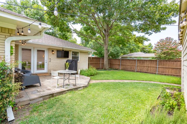 10631 Larchfield Lane, Dallas, TX 75238