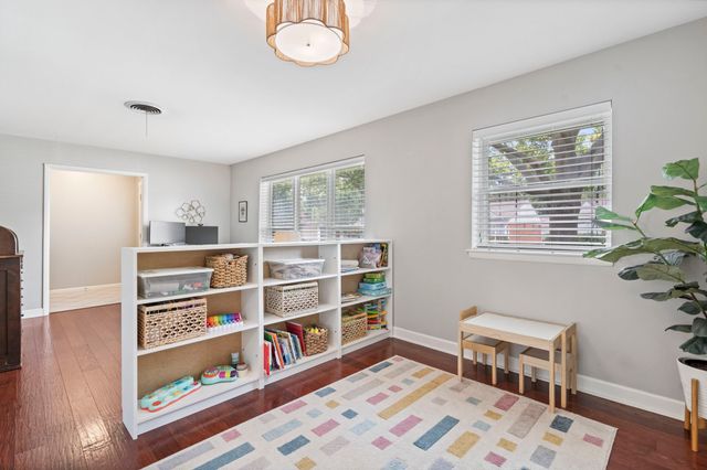 10631 Larchfield Lane, Dallas, TX 75238