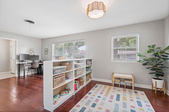 10631 Larchfield Lane, Dallas, TX 75238